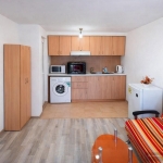 Дава се под наем Едностаен апартамент в Варна, Автогара - 28 кв.м за 239.19 € - Снимка #1