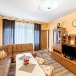 Дава се под наем Тристаен апартамент в Пловдив, Изгрев - 76 кв.м за 304.98 € - Снимка #1