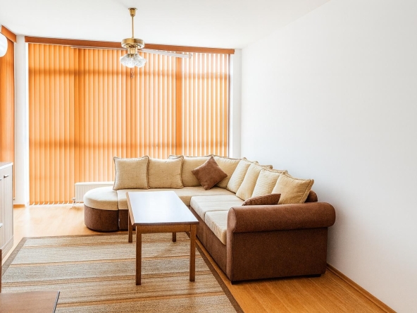 Дава се под наем Тристаен апартамент в Пловдив, Гагарин - 110 кв.м за 668.1 € - Снимка #1