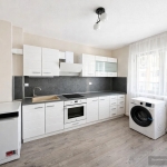 Дава се под наем Тристаен апартамент в Пловдив, Тракия - 90 кв.м за 698.19 € - Снимка #1