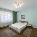 Дава се под наем Тристаен апартамент в Пловдив, Център - 130 кв.м за 498.27 € - Снимка #1