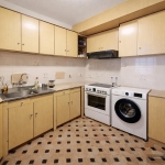 Дава се под наем Тристаен апартамент в Пловдив, Център - 110 кв.м за 448.8 € - Снимка #1