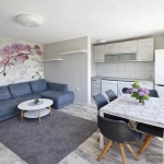 Дава се под наем Двустаен апартамент в Варна, Чайка - 50 кв.м за 668.1 € - Снимка #1