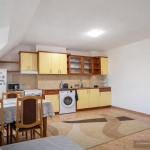 Дава се под наем Тристаен апартамент в Пловдив, Христо Смирненски - 75 кв.м за 408.51 € - Снимка #1