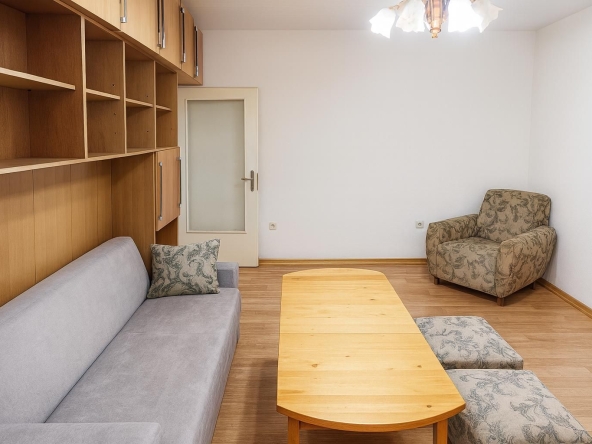 Дава се под наем Тристаен апартамент в Пловдив, Христо Смирненски - 93 кв.м за 432.48 € - Снимка #1