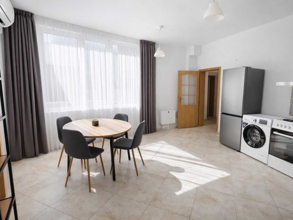 Дава се под наем Двустаен апартамент в Пловдив, Тракия - 50 кв.м за 363.63 € - Снимка #1