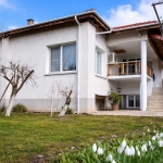 Къща в Ветово - 150 кв.м за 374 €/кв.м - Снимка #1