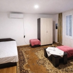 Дава се под наем Етаж от къща в София, Зона Б-5 - 32 кв.м за 418.71 € - Снимка #1