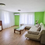 Дава се под наем Тристаен апартамент в Варна, Галата - 90 кв.м за 548.25 € - Снимка #1