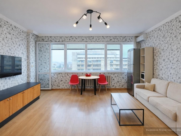 Дава се под наем Тристаен апартамент в Пловдив, Център - 72 кв.м за 468.69 € - Снимка #1