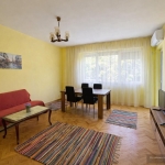 Дава се под наем Тристаен апартамент в Пловдив, Център - 86 кв.м за 598.23 € - Снимка #1