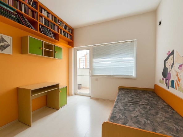 Тристаен апартамент в Велико Търново, Колю Фичето - 65 кв.м за 1750 €/кв.м - Снимка #1