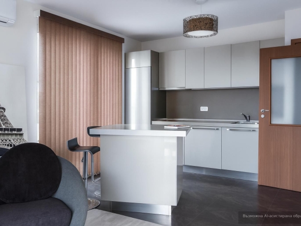 Дава се под наем Тристаен апартамент в Пловдив, Център - 105 кв.м за 847.62 € - Снимка #1