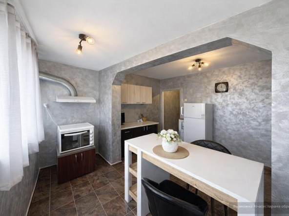 Дава се под наем Двустаен апартамент в Варна, Младост 2 - 40 кв.м за 448.8 € - Снимка #1
