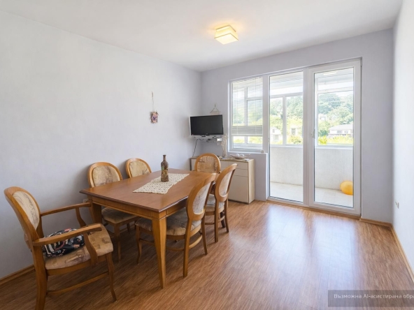 Дава се под наем Тристаен апартамент в Варна, Левски - 80 кв.м за 468.69 € - Снимка #1