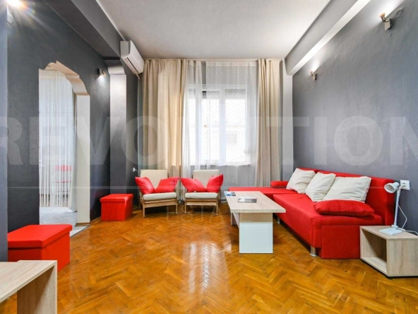 Двустаен апартамент в София, Център - 60 кв.м за 5834 €/кв.м - Снимка #1