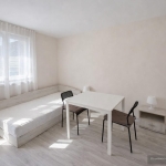 Дава се под наем Едностаен апартамент в Варна, ВИНС - 30 кв.м за 398.82 € - Снимка #1