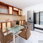 Дава се под наем Тристаен апартамент в Асеновград - 90 кв.м за 497.25 € - Снимка #1