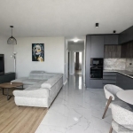 Дава се под наем Тристаен апартамент в Варна, Чайка - 100 кв.м за 1495.83 € - Снимка #1