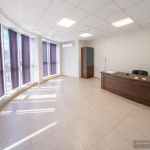 Дава се под наем Офис в Варна, Лятно кино Тракия - 150 кв.м за 1097.01 € - Снимка #1