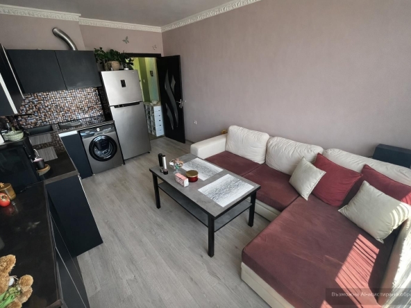Тристаен апартамент в Бургас, Славейков - 52 кв.м за 1471 €/кв.м - Снимка #1