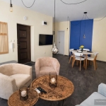 Дава се под наем Тристаен апартамент в София, Център - 89 кв.м за 746.64 € - Снимка #1