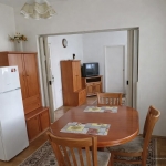 Дава се под наем Тристаен апартамент в Варна, Център - 100 кв.м за 568.14 € - Снимка #1