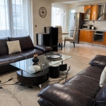 Дава се под наем Тристаен апартамент в Варна, Чайка - 110 кв.м за 847.62 € - Снимка #1