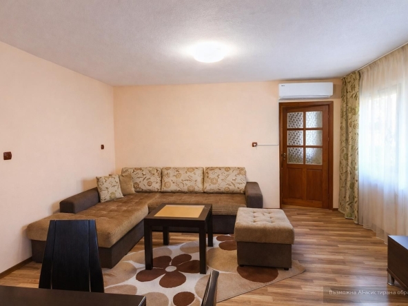 Дава се под наем Етаж от къща в Варна, Колхозен пазар - 50 кв.м за 298.86 € - Снимка #1