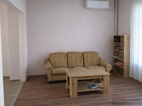 Дава се под наем Тристаен апартамент в Пловдив, Христо Смирненски - 95 кв.м за 698.19 € - Снимка #1