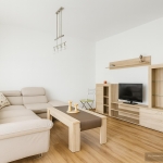 Дава се под наем Двустаен апартамент в Пловдив, Кършияка - 65 кв.м за 433.5 € - Снимка #1