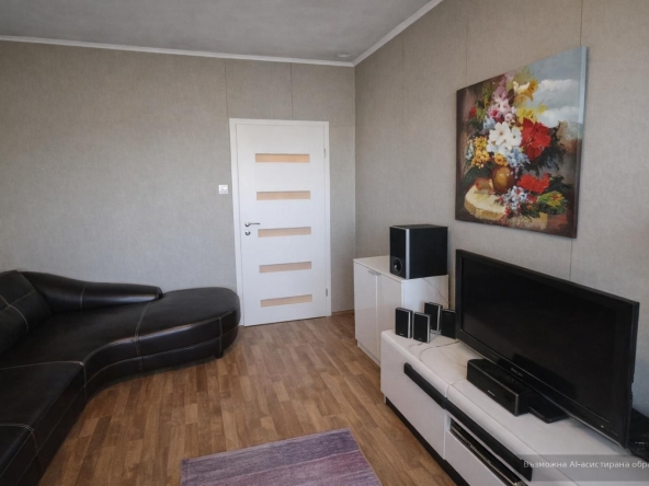 Дава се под наем Двустаен апартамент в София, Бъкстон - 55 кв.м за 648.21 € - Снимка #1