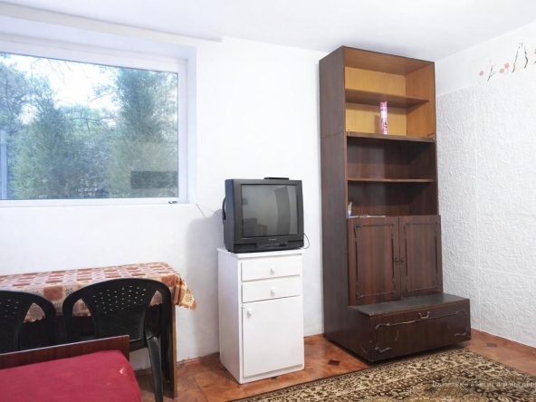 Дава се под наем Едностаен апартамент в Пловдив, Център - 20 кв.м за 153 € - Снимка #1