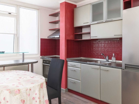 Дава се под наем Тристаен апартамент в София, Лагера - 87 кв.м за 715 € - Снимка #1