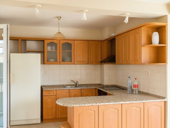 Дава се под наем Тристаен апартамент в София, Карпузица - 123 кв.м за 818 € - Снимка #1