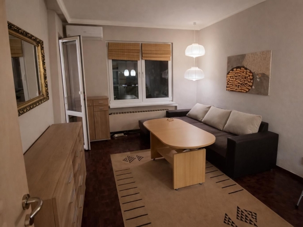 Дава се под наем Двустаен апартамент в София, Лозенец - 70 кв.м за 698.19 € - Снимка #1