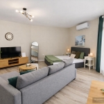 Дава се под наем Едностаен апартамент в Пловдив, Център - 37 кв.м за 398.82 € - Снимка #1