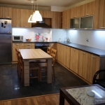 Дава се под наем Тристаен апартамент в София, Център - 110 кв.м за 698.19 € - Снимка #1