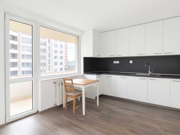 Дава се под наем Четиристаен апартамент в София, Дружба 2 - 187 кв.м за 1073 € - Снимка #1