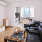 Дава се под наем Тристаен апартамент в Пловдив, Кючук Париж - 98 кв.м за 408.51 € - Снимка #1