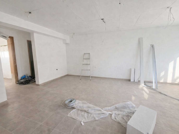 Офис в Варна, Аспарухово - 70 кв.м за 547 €/кв.м - Снимка #1