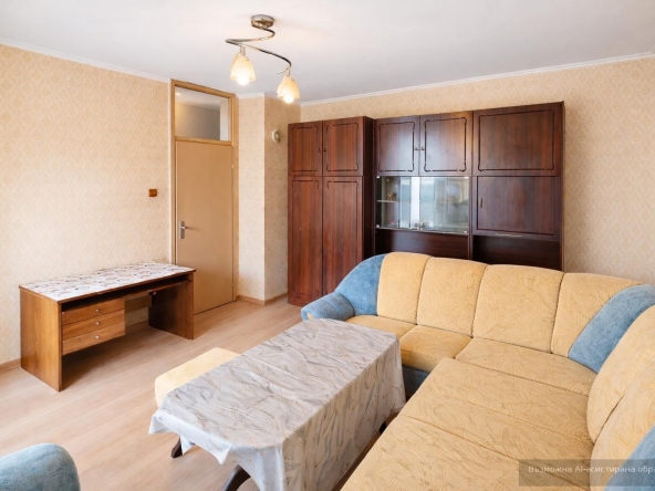 Дава се под наем Двустаен апартамент в Пловдив, Кършияка - 65 кв.м за 348.84 € - Снимка #1