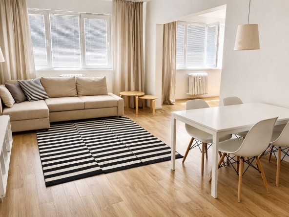 Дава се под наем Тристаен апартамент в София, Център - 85 кв.м за 896.58 € - Снимка #1
