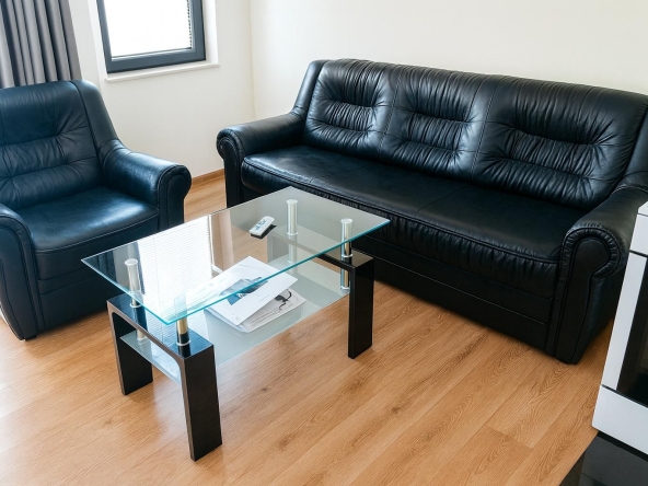 Дава се под наем Двустаен апартамент в Пловдив, Младежки Хълм - 50 кв.м за 500 € - Снимка #1