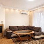 Дава се под наем Тристаен апартамент в Пловдив, Христо Смирненски - 86 кв.м за 648.21 € - Снимка #1