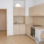 Дава се под наем Едностаен апартамент в Пловдив, Център - 40 кв.м за 199.41 € - Снимка #1