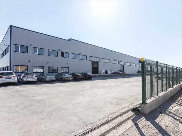 Дава се под наем Склад в София, Требич - 1000 кв.м за 6981.9 € - Снимка #1