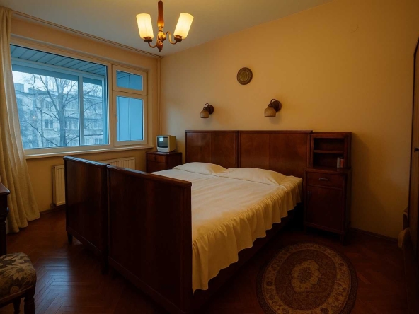 Дава се под наем Тристаен апартамент в София, Медицинска академия - 140 кв.м за 750 € - Снимка #1