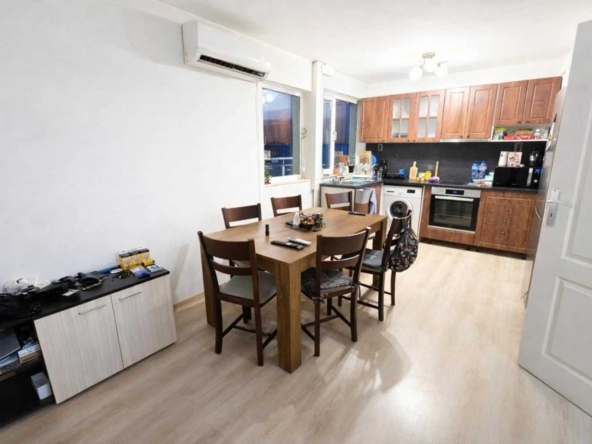 Тристаен апартамент в Велико Търново, Център - 80 кв.м за 861 €/кв.м - Снимка #1