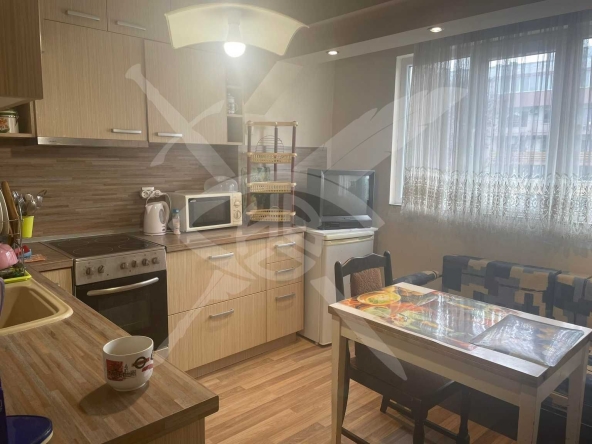 Дава се под наем Тристаен апартамент в Варна, Левски - 65 кв.м за 428.91 € - Снимка #1